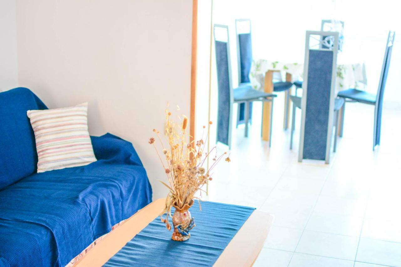 Apartmani Prvi Red Do Mora باغ المظهر الخارجي الصورة